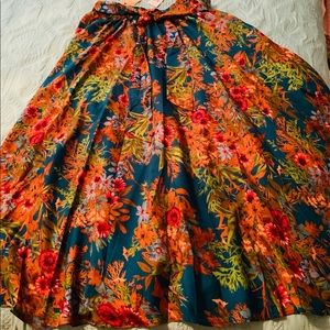 Beautiful Flint & Moss Skirt